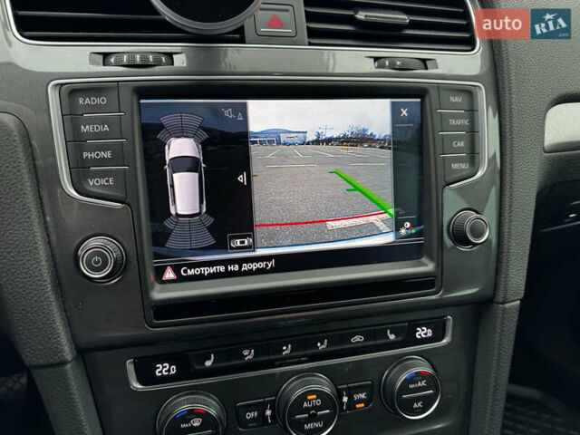 Серый Фольксваген e-Golf, объемом двигателя 0 л и пробегом 129 тыс. км за 10300 $, фото 13 на Automoto.ua