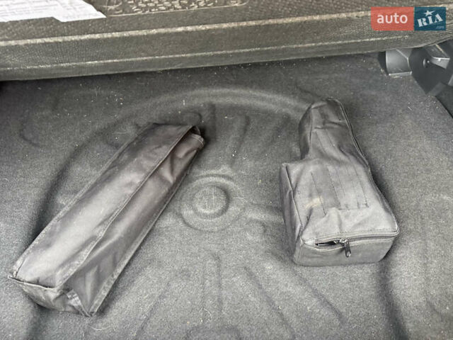 Серый Фольксваген e-Golf, объемом двигателя 0 л и пробегом 136 тыс. км за 7600 $, фото 15 на Automoto.ua