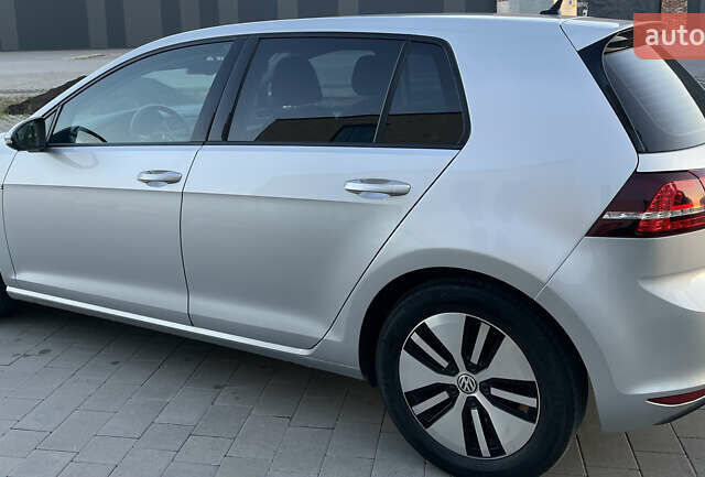 Сірий Фольксваген e-Golf, об'ємом двигуна 0 л та пробігом 134 тис. км за 8900 $, фото 3 на Automoto.ua