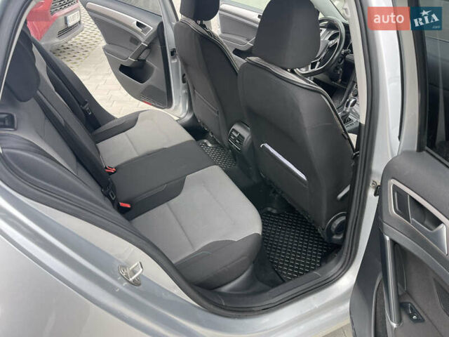 Сірий Фольксваген e-Golf, об'ємом двигуна 0 л та пробігом 134 тис. км за 8900 $, фото 20 на Automoto.ua