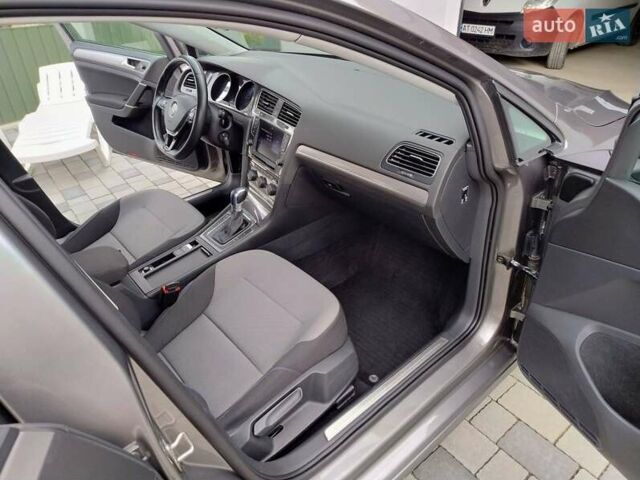 Серый Фольксваген e-Golf, объемом двигателя 0 л и пробегом 135 тыс. км за 8999 $, фото 14 на Automoto.ua