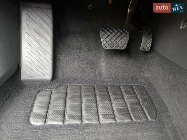 Сірий Фольксваген e-Golf, об'ємом двигуна 0 л та пробігом 104 тис. км за 9300 $, фото 23 на Automoto.ua