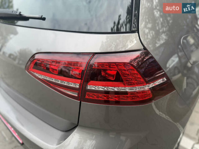 Серый Фольксваген e-Golf, объемом двигателя 0 л и пробегом 99 тыс. км за 9490 $, фото 17 на Automoto.ua