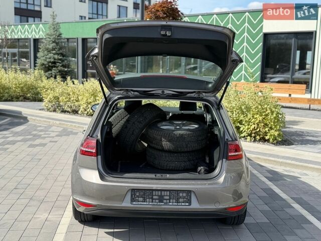 Серый Фольксваген e-Golf, объемом двигателя 0 л и пробегом 131 тыс. км за 8900 $, фото 6 на Automoto.ua