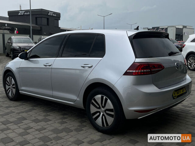 Серый Фольксваген e-Golf, объемом двигателя 24 л и пробегом 128 тыс. км за 10500 $, фото 4 на Automoto.ua