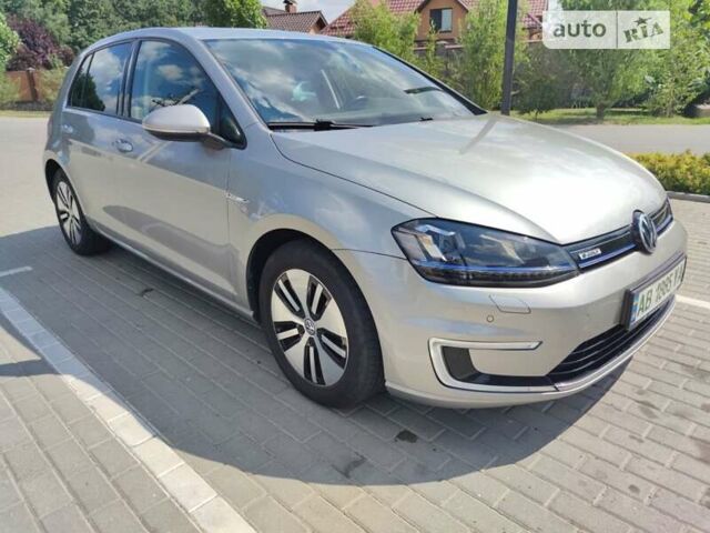 Серый Фольксваген e-Golf, объемом двигателя 0 л и пробегом 115 тыс. км за 11200 $, фото 13 на Automoto.ua