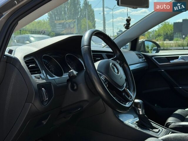 Серый Фольксваген e-Golf, объемом двигателя 0 л и пробегом 170 тыс. км за 8700 $, фото 19 на Automoto.ua
