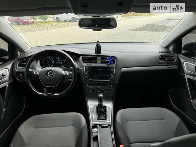 Сірий Фольксваген e-Golf, об'ємом двигуна 0 л та пробігом 121 тис. км за 9000 $, фото 29 на Automoto.ua