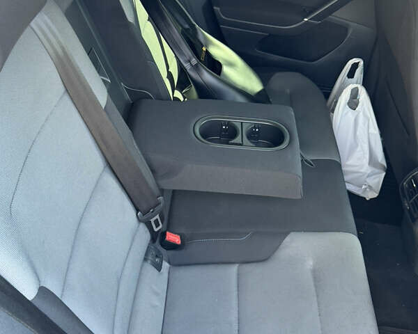 Серый Фольксваген e-Golf, объемом двигателя 0 л и пробегом 76 тыс. км за 9500 $, фото 22 на Automoto.ua