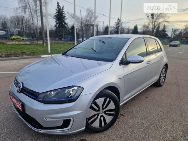 Серый Фольксваген e-Golf, объемом двигателя 0 л и пробегом 97 тыс. км за 9800 $, фото 9 на Automoto.ua