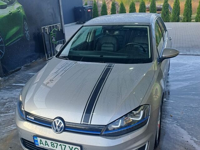 Сірий Фольксваген e-Golf, об'ємом двигуна 0 л та пробігом 130 тис. км за 9300 $, фото 1 на Automoto.ua