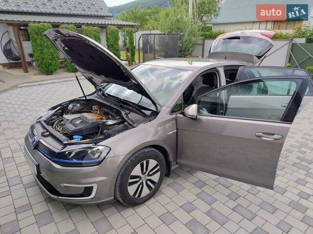 Серый Фольксваген e-Golf, объемом двигателя 0 л и пробегом 135 тыс. км за 8999 $, фото 22 на Automoto.ua