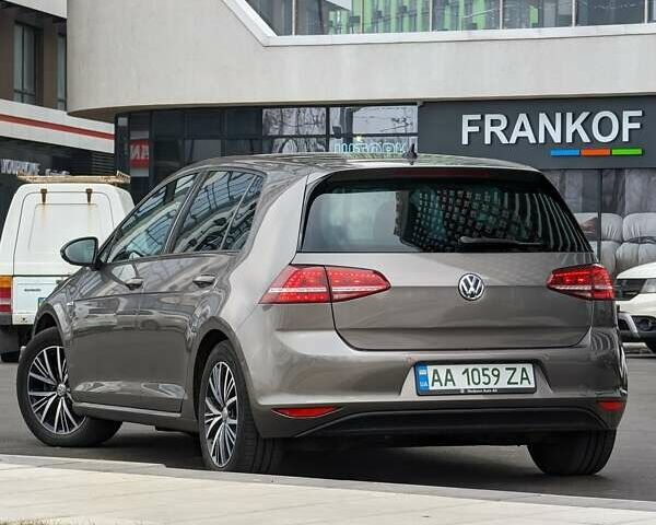 Сірий Фольксваген e-Golf, об'ємом двигуна 0 л та пробігом 144 тис. км за 10500 $, фото 1 на Automoto.ua