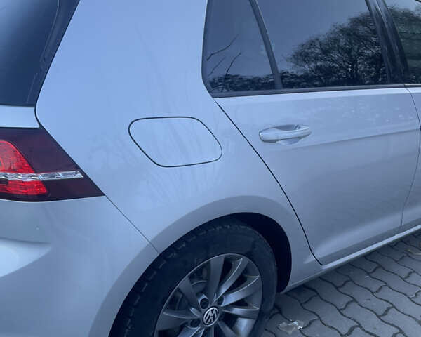 Серый Фольксваген e-Golf, объемом двигателя 0 л и пробегом 92 тыс. км за 9500 $, фото 1 на Automoto.ua