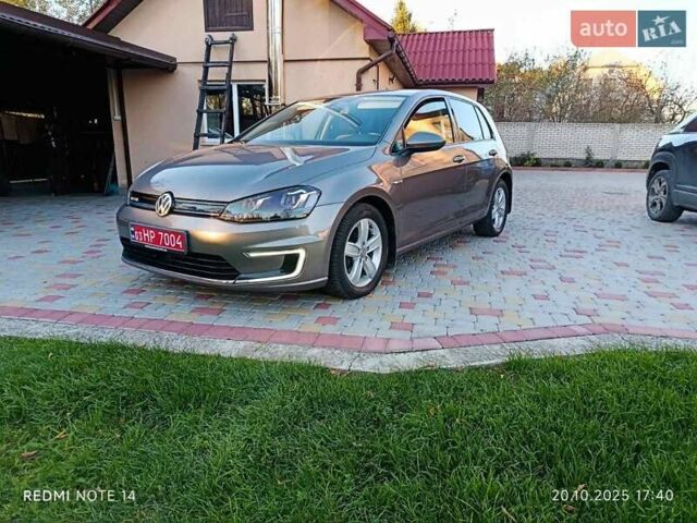 Серый Фольксваген e-Golf, объемом двигателя 0 л и пробегом 136 тыс. км за 7750 $, фото 10 на Automoto.ua