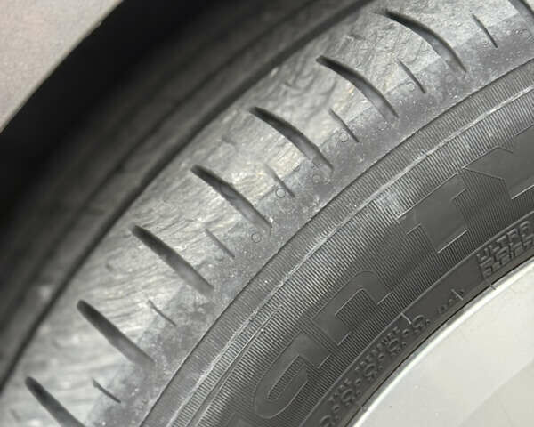 Серый Фольксваген e-Golf, объемом двигателя 0 л и пробегом 116 тыс. км за 8200 $, фото 24 на Automoto.ua