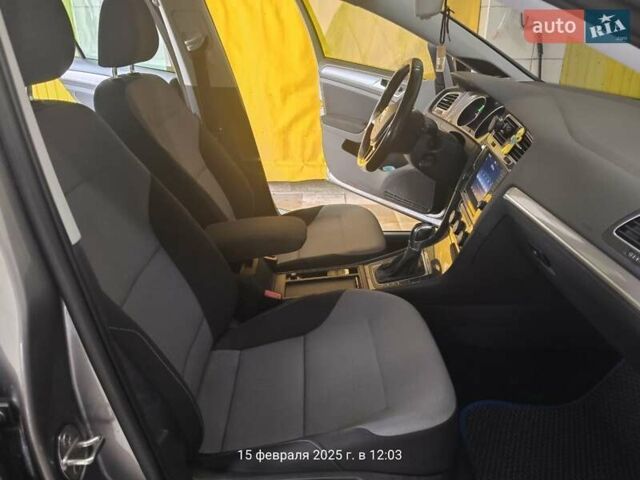 Серый Фольксваген e-Golf, объемом двигателя 0 л и пробегом 114 тыс. км за 9800 $, фото 10 на Automoto.ua