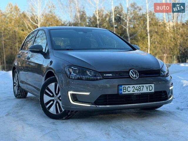 Серый Фольксваген e-Golf, объемом двигателя 0 л и пробегом 70 тыс. км за 8850 $, фото 5 на Automoto.ua