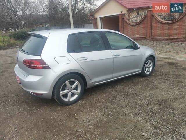 Серый Фольксваген e-Golf, объемом двигателя 0 л и пробегом 137 тыс. км за 9000 $, фото 5 на Automoto.ua