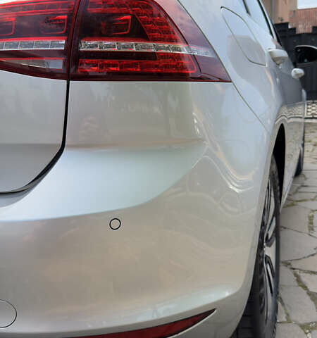 Серый Фольксваген e-Golf, объемом двигателя 0 л и пробегом 144 тыс. км за 8800 $, фото 14 на Automoto.ua