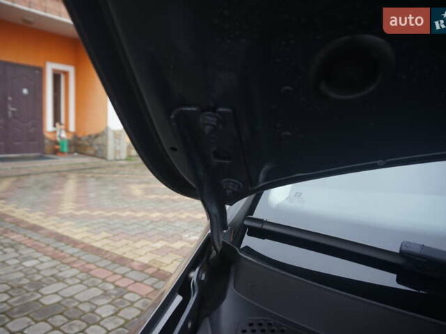 Серый Фольксваген e-Golf, объемом двигателя 0 л и пробегом 96 тыс. км за 8500 $, фото 54 на Automoto.ua