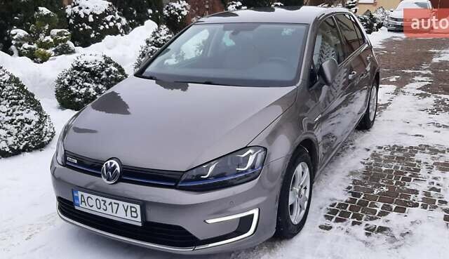 Серый Фольксваген e-Golf, объемом двигателя 0 л и пробегом 152 тыс. км за 8800 $, фото 13 на Automoto.ua