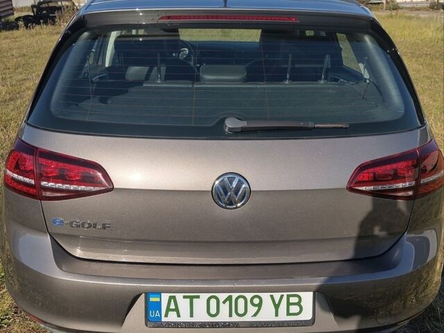 Серый Фольксваген e-Golf, объемом двигателя 0 л и пробегом 154 тыс. км за 8500 $, фото 4 на Automoto.ua