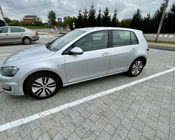 Серый Фольксваген e-Golf, объемом двигателя 0 л и пробегом 137 тыс. км за 8999 $, фото 4 на Automoto.ua