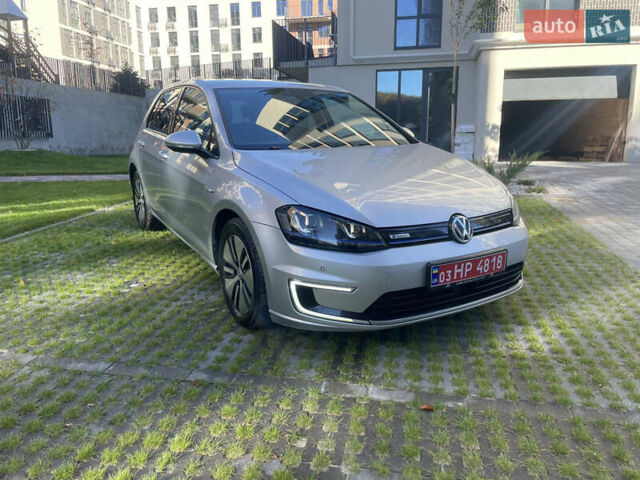 Серый Фольксваген e-Golf, объемом двигателя 0 л и пробегом 98 тыс. км за 8775 $, фото 12 на Automoto.ua