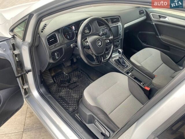 Серый Фольксваген e-Golf, объемом двигателя 0 л и пробегом 143 тыс. км за 8500 $, фото 7 на Automoto.ua