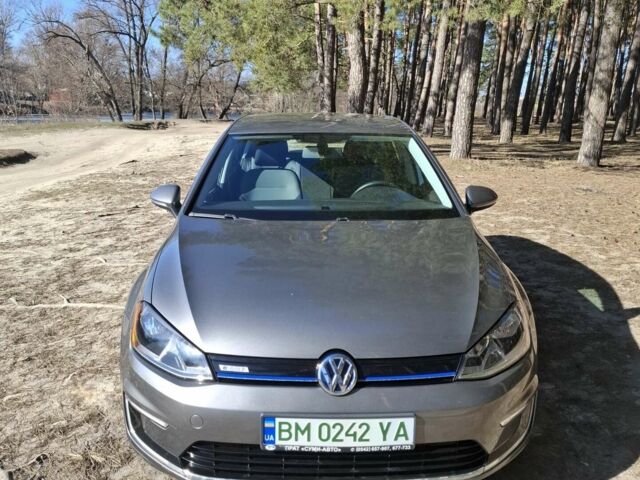 Серый Фольксваген e-Golf, объемом двигателя 0 л и пробегом 105 тыс. км за 9750 $, фото 1 на Automoto.ua