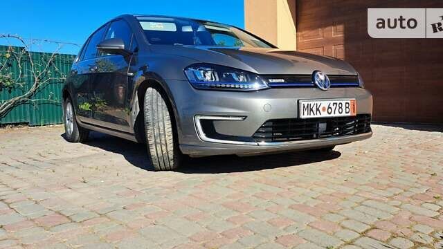 Сірий Фольксваген e-Golf, об'ємом двигуна 0 л та пробігом 95 тис. км за 10199 $, фото 7 на Automoto.ua