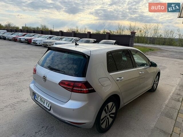 Серый Фольксваген e-Golf, объемом двигателя 0 л и пробегом 124 тыс. км за 9750 $, фото 5 на Automoto.ua