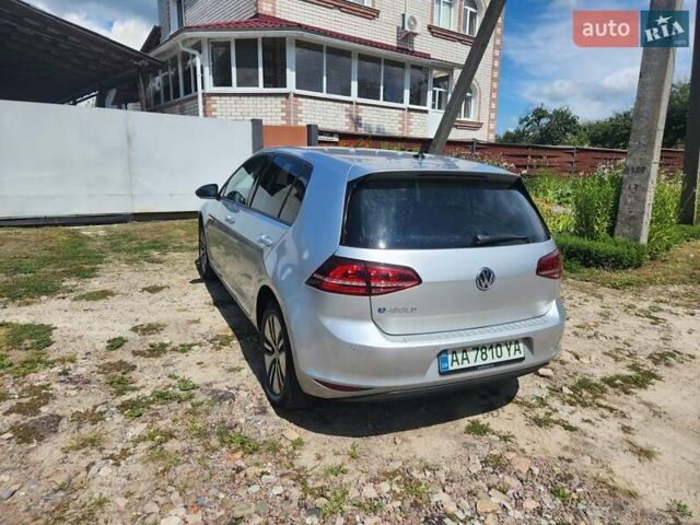 Серый Фольксваген e-Golf, объемом двигателя 0 л и пробегом 140 тыс. км за 11000 $, фото 6 на Automoto.ua