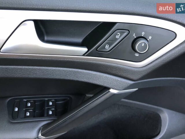 Сірий Фольксваген e-Golf, об'ємом двигуна 0 л та пробігом 91 тис. км за 13800 $, фото 19 на Automoto.ua