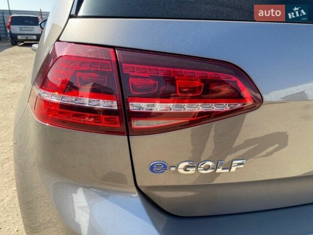 Серый Фольксваген e-Golf, объемом двигателя 0 л и пробегом 89 тыс. км за 9500 $, фото 5 на Automoto.ua