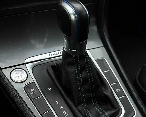 Сірий Фольксваген e-Golf, об'ємом двигуна 0 л та пробігом 111 тис. км за 7850 $, фото 37 на Automoto.ua