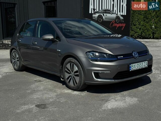 Серый Фольксваген e-Golf, объемом двигателя 0 л и пробегом 170 тыс. км за 8700 $, фото 3 на Automoto.ua