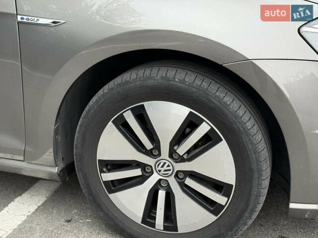 Серый Фольксваген e-Golf, объемом двигателя 0 л и пробегом 116 тыс. км за 8200 $, фото 29 на Automoto.ua