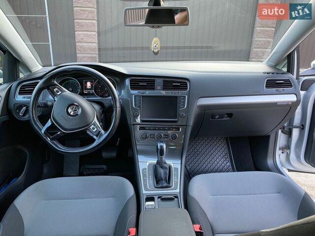 Сірий Фольксваген e-Golf, об'ємом двигуна 0 л та пробігом 119 тис. км за 9900 $, фото 9 на Automoto.ua