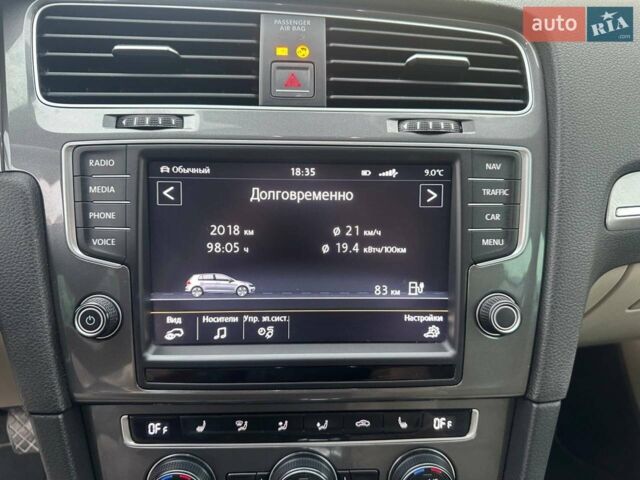 Серый Фольксваген e-Golf, объемом двигателя 0 л и пробегом 103 тыс. км за 10900 $, фото 15 на Automoto.ua