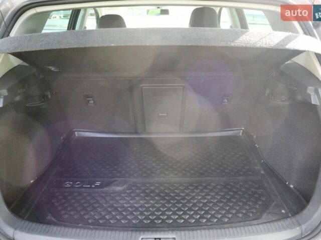 Сірий Фольксваген e-Golf, об'ємом двигуна 0 л та пробігом 147 тис. км за 10800 $, фото 5 на Automoto.ua