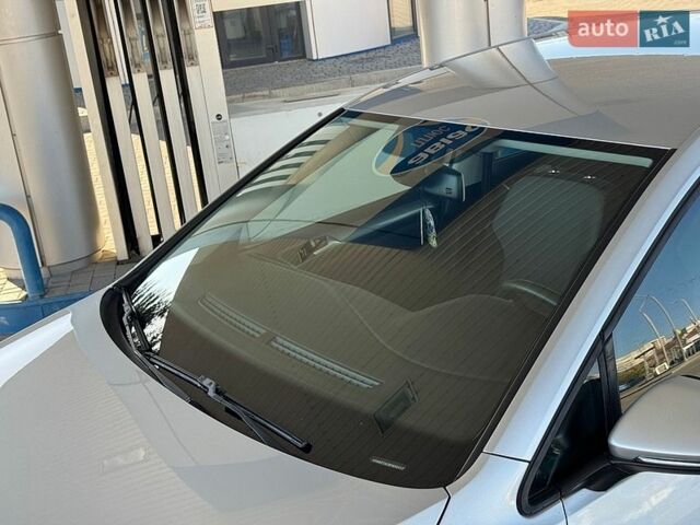 Серый Фольксваген e-Golf, объемом двигателя 0 л и пробегом 116 тыс. км за 7777 $, фото 24 на Automoto.ua