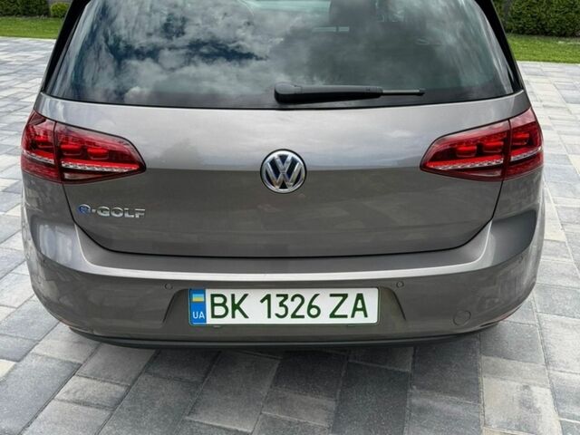 Серый Фольксваген e-Golf, объемом двигателя 0 л и пробегом 128 тыс. км за 8600 $, фото 11 на Automoto.ua
