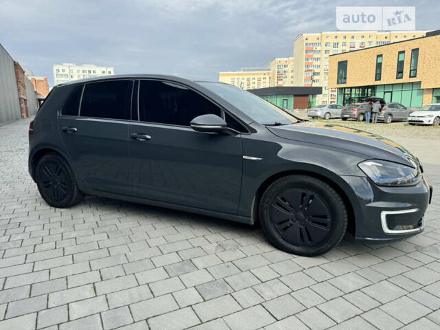 Сірий Фольксваген e-Golf, об'ємом двигуна 0 л та пробігом 121 тис. км за 9000 $, фото 20 на Automoto.ua