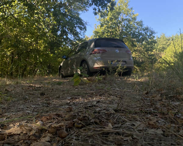 Сірий Фольксваген e-Golf, об'ємом двигуна 0 л та пробігом 121 тис. км за 10200 $, фото 14 на Automoto.ua