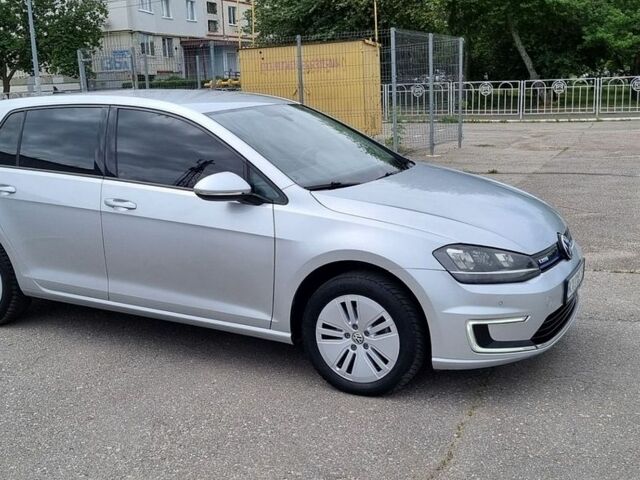 Серый Фольксваген e-Golf, объемом двигателя 0 л и пробегом 153 тыс. км за 8500 $, фото 4 на Automoto.ua