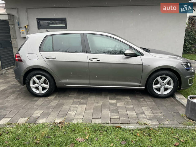 Серый Фольксваген e-Golf, объемом двигателя 0 л и пробегом 140 тыс. км за 8900 $, фото 3 на Automoto.ua
