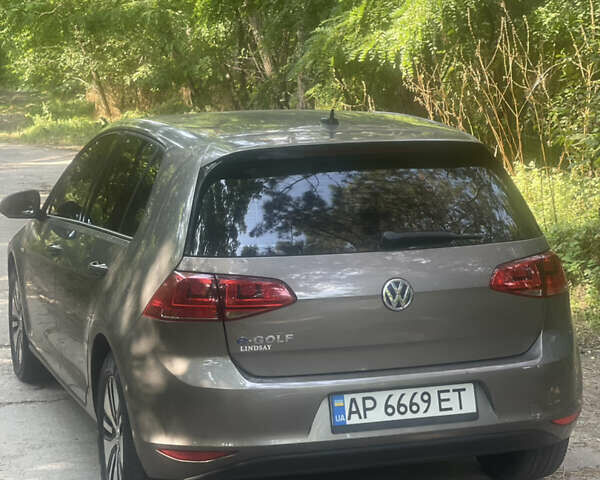 Сірий Фольксваген e-Golf, об'ємом двигуна 0 л та пробігом 97 тис. км за 10600 $, фото 3 на Automoto.ua