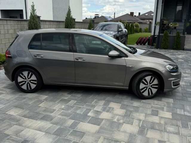 Серый Фольксваген e-Golf, объемом двигателя 0 л и пробегом 128 тыс. км за 8600 $, фото 9 на Automoto.ua